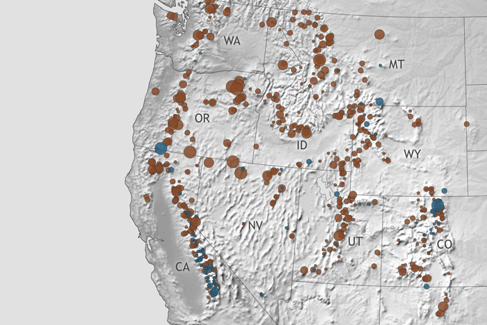Map of western United States showing trends in April snowpack from 1955 to 2020