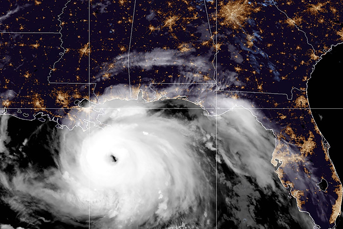 Hurricane Ida over US at night